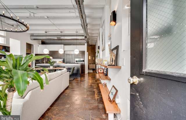 1413 SWANN STREET NW photos photos
