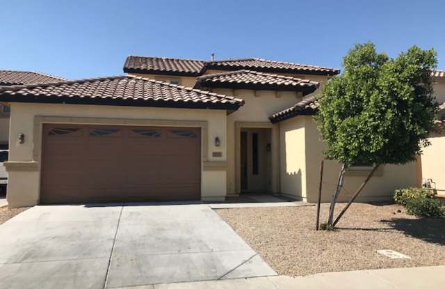 Exquisite Chandler 4 bed 3 bath home with Community Pool!! - 1731 West Flamingo Drive, Chandler, AZ 85286