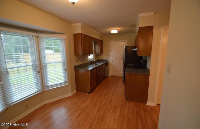122 Carriage Drive Gallery 4