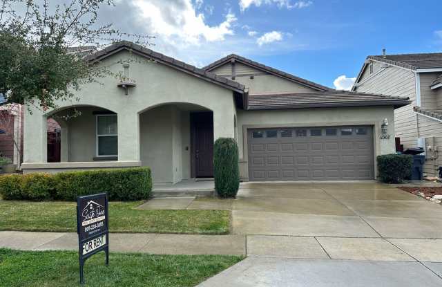Beautiful 3 Bedroom 2 Bathroom Dove Creek Community Single Family Home in Atascadero Available 8/17/26 photos photos