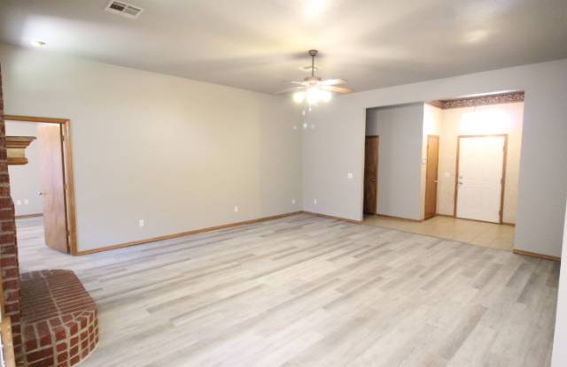 620 Eastview Dr Gallery 4