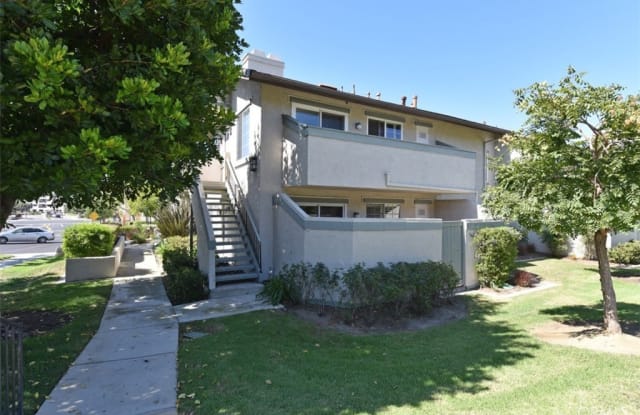 6 Exeter - 6 Exeter, Irvine, CA 92612