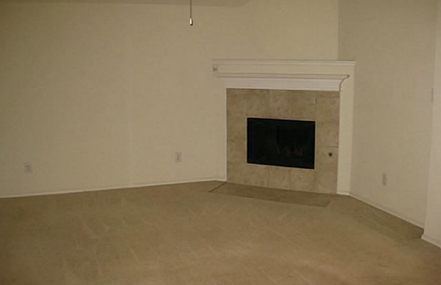 2185 Crestlake Drive Gallery 3