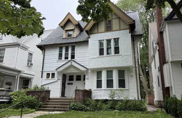 2722 N Stowell Ave photos photos