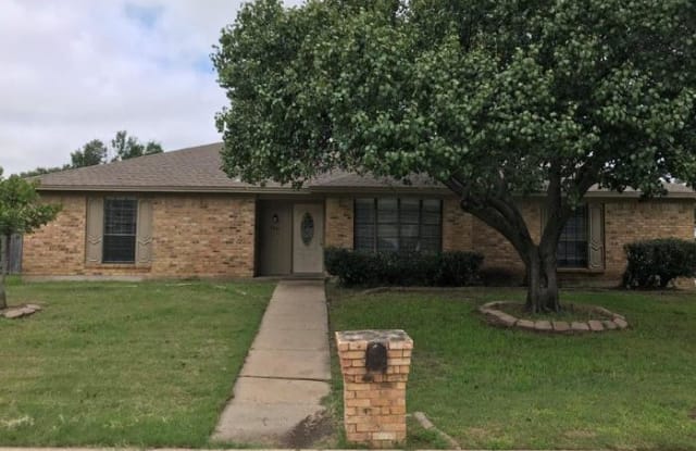 7816 Songbird Lane - 7816 Songbird Lane, Fort Worth, TX 76133