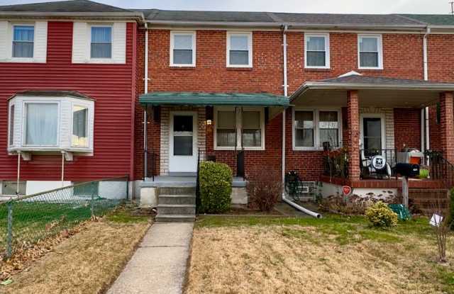 Charming 2 Bedroom Townhome in Dundalk! photos photos