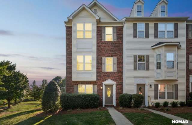 Charming 4BR Townhouse in Cornelius photos photos