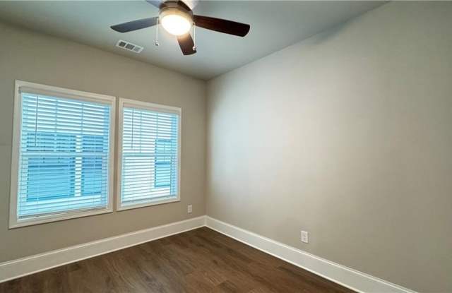 13040 Deerfield Parkway Gallery 3