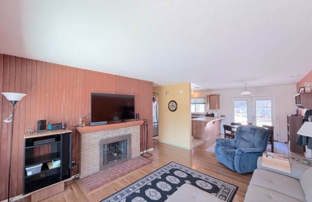 Charming 3 Bedroom, 2 Bathroom NE ABQ Home. Refrigerated Air! Spacious backyard. Near Uptown photos photos