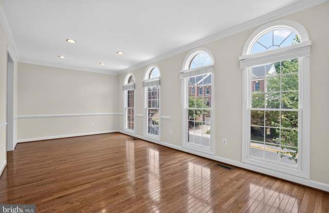 4519 FAIR VALLEY Drive Gallery 3