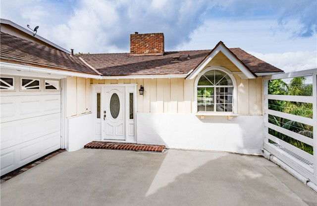 5107 Cerrillos Drive photos photos