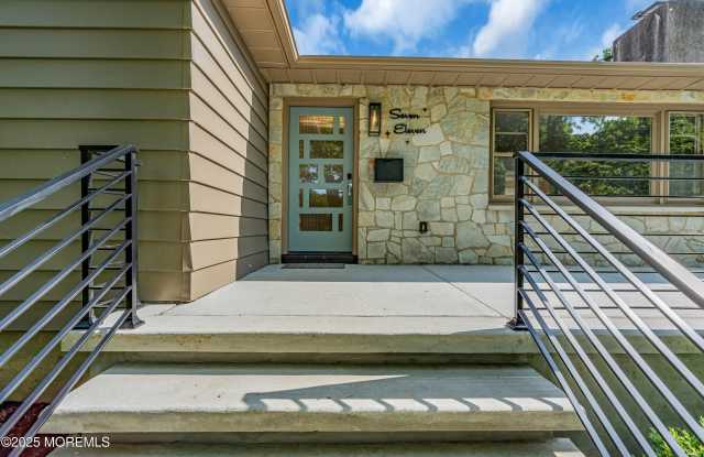 711 Raymere Avenue photos photos