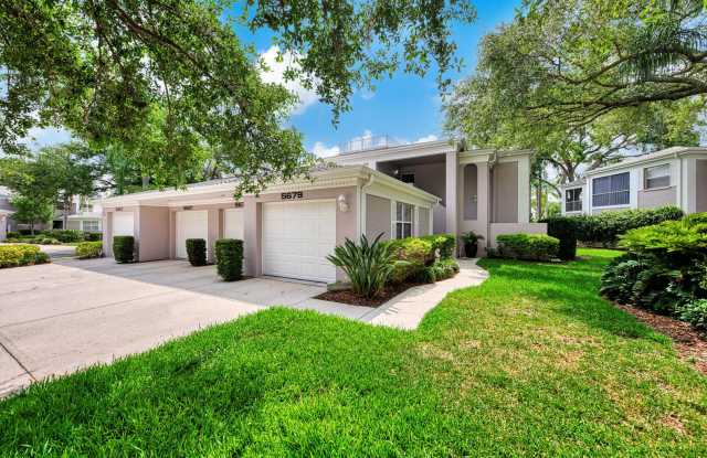 SEASONAL GEORGOUS 2 BEDROOM, 2BATHROOM, TURN KEY FURNISHED SEASONAL RENTAL LOCATED IN THE HIGHLY SOUGHT-AFTER COMMUNITY OF SHEFFIELD GREENE! - 5679 Sheffield Greene Circle, Sarasota County, FL 34235