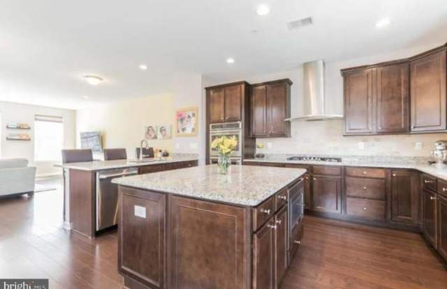 29137 HICKORY Lane Gallery 4