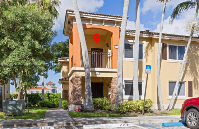 990 NE 33rd Ter photos photos