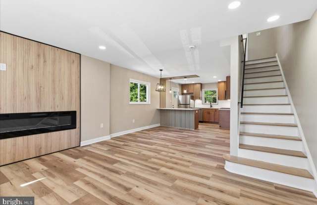 5008 36TH Avenue Gallery 3