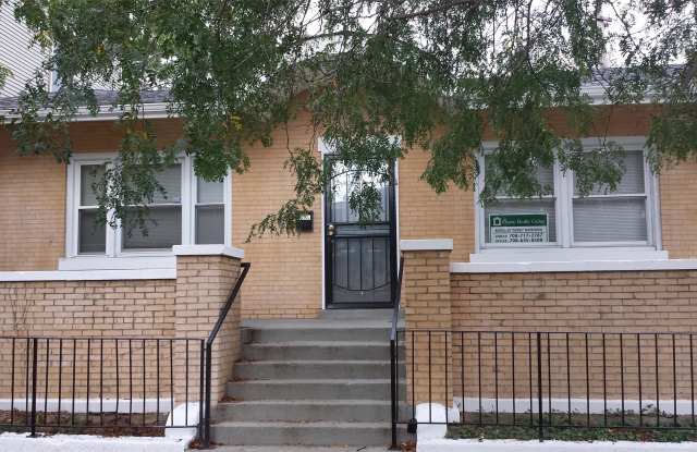 7252 S. Ridgeland Gallery 1