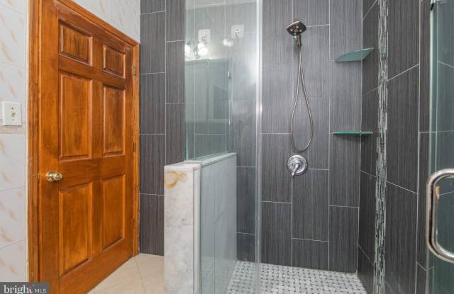 1330 W GIRARD AVENUE photos photos