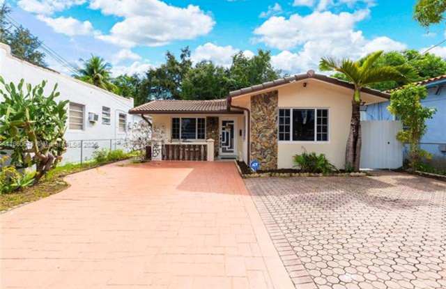 33 NW 58th Ct #0 MIAMI, FL 33126 photos photos