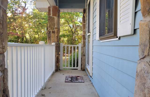 140 Lakeshire Drive Gallery 4