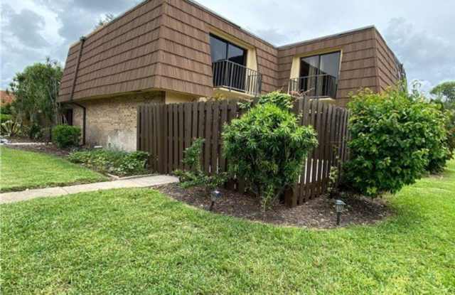 1667 Park Meadows Drive unit: 1 - 1667 Park Meadows Drive, Villas, FL 33907