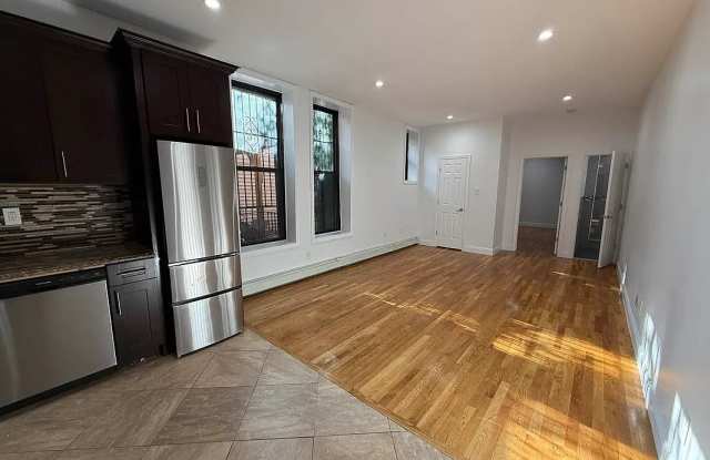 460 Throop Ave Gallery 1