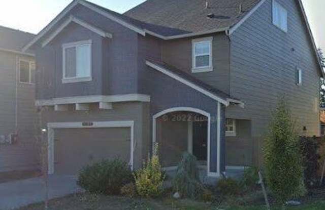 Gorgeous Newly remodled 4 Plus Bedroom In Puyallup! - 18702 105th Avenue Court East, Graham, WA 98374