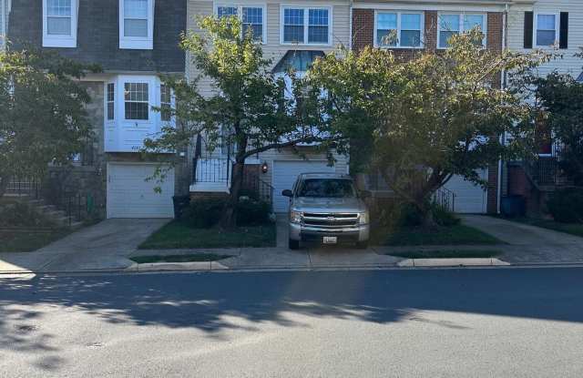 4275 SLEEPY LAKE DRIVE Gallery 2