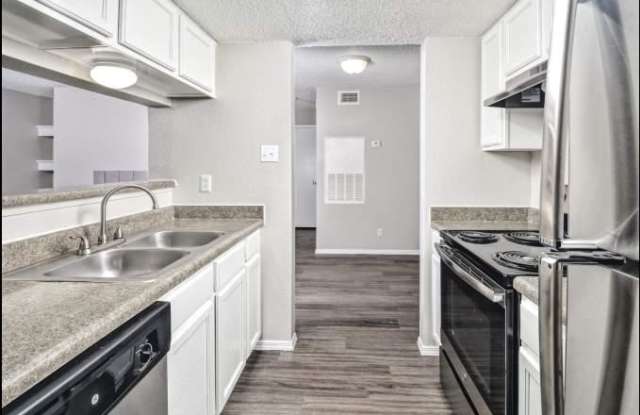 14132 Thermal Dr Gallery 1