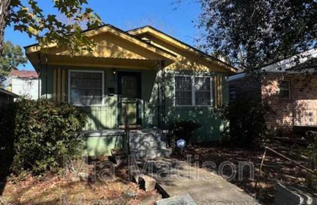 1026 W 41st St photos photos