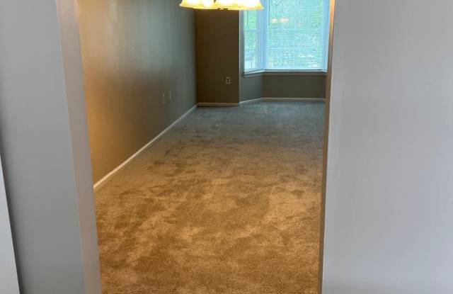 1031 Murdoch Court - 1 Gallery 4