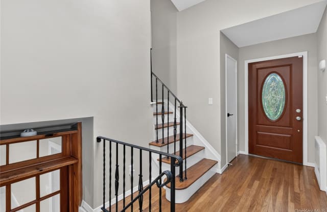 10 Sycamore Road Gallery 2