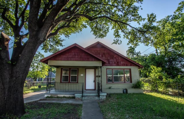 112 Paradise Street - 112 Paradise Street, Fort Worth, TX 76111