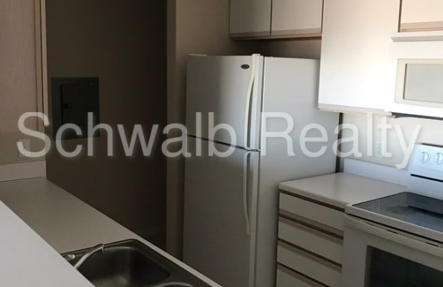 14609 Ames Plaza - 14609 Ames Plz, Douglas County, NE 68116