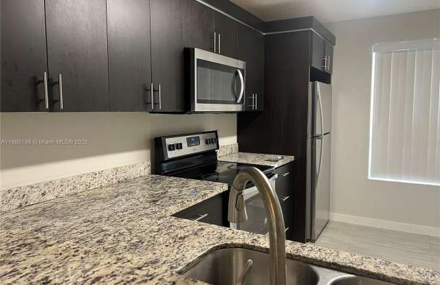 2228 SW 80th Ter photos photos