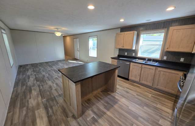 28517 S Maple Gallery 2