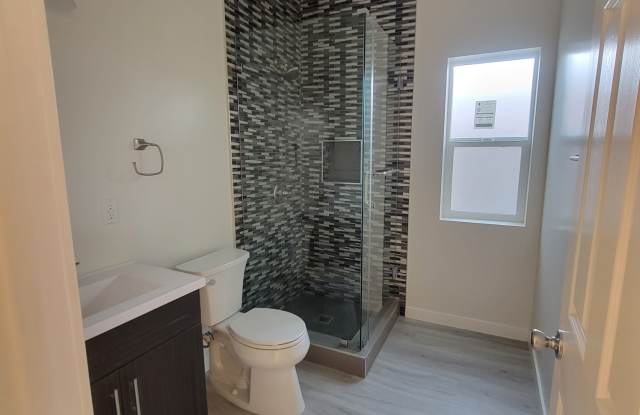 10716 Valley View Avenue Gallery 2