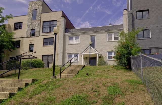 Great 3 Bedroom 2.5 Bath in Eckington Gallery 3