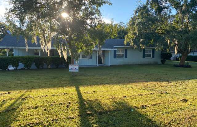 3 Bedroom 2 Bath in Eustis for Rent! photos photos