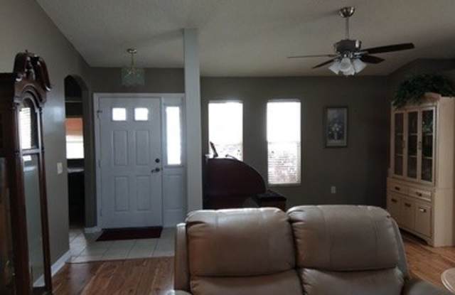 243 Bentwood Dr Gallery 2
