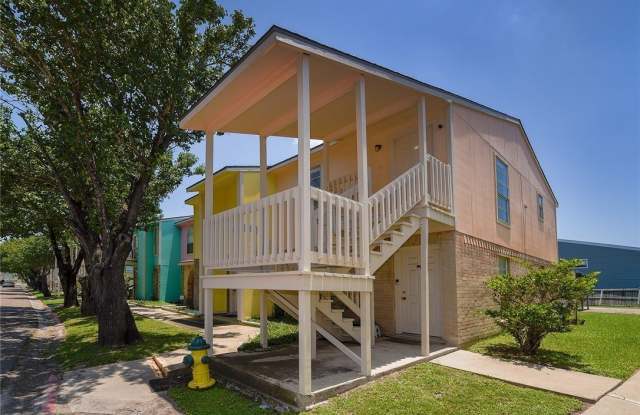 6702 Everhart unit: I-105 photos photos