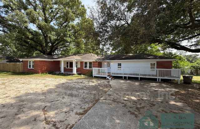 5011 Highcrest Drive photos photos