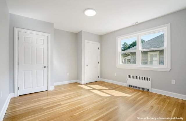 107 Lake Gallery 4