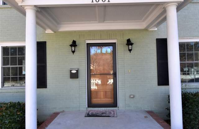 COMING SOON!!! Renovated 4 Br/3 Ba Haymount Charmer (Pets Considered) Gallery 4