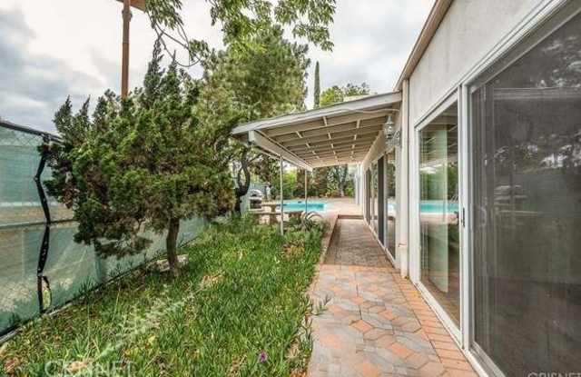 15813 High Knoll Road Gallery 3