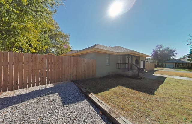 2154 Northwest Smith Avenue - 2154 Northwest Smith Avenue, Lawton, OK 73505