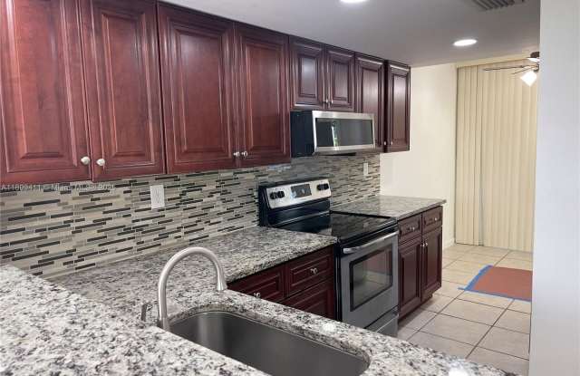 2961 SW 87th Ave photos photos