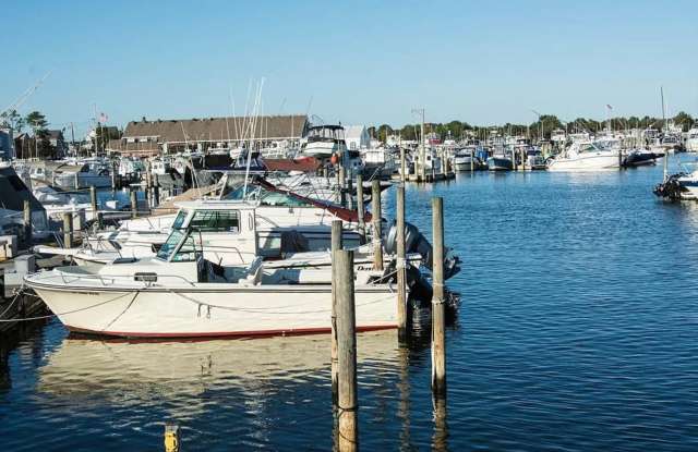 Brookwood at Bay Shore Gallery 3