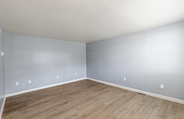 348 Woodlawn Terrace Gallery 4