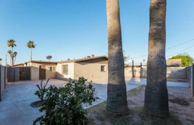 5302 W Edgemont Ave Gallery 2